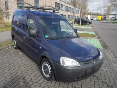 Usado Opel Combo 90 HP (66 kW) 2009 Azul Monovolume
