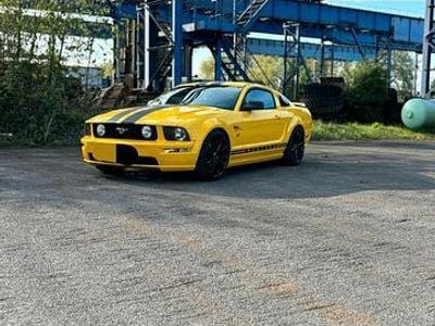 Gebraucht Ford Mustang GT 305 PS (224 kW) 2005 Gelb Coupé