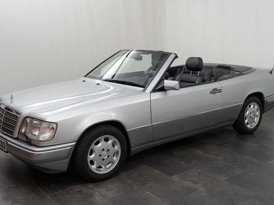 Gebraucht Mercedes E320 220 PS (161 kW) 1995 Silber Cabrio