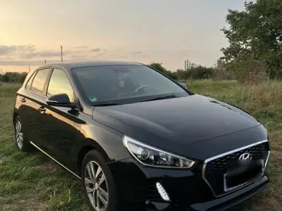 Gebraucht Hyundai i30 133 PS (97 kW) 2017 Schwarz Kleinwagen