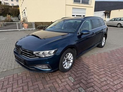 Gebraucht VW Passat Business 150 PS (110 kW) 2023 Aquamarinblau metallic Kombi