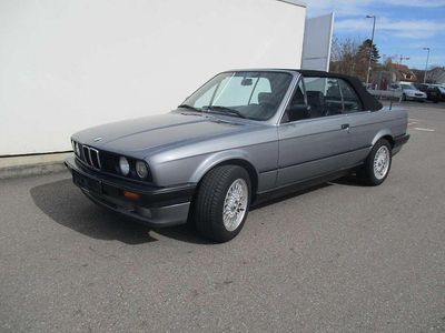 Gebraucht BMW 318 Cabriolet 113 PS (83 kW) 1993 Schwarz Cabrio