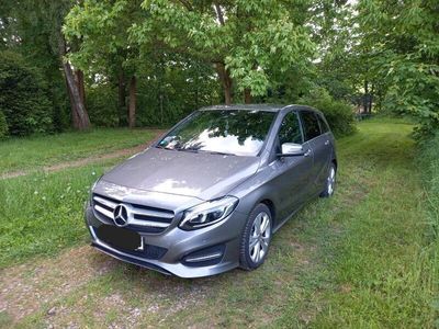 Mercedes B200