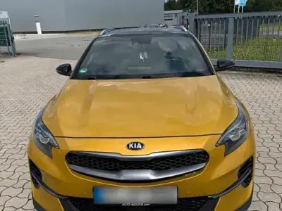 Gebraucht Kia XCeed Launch Edition 140 PS (102 kW) 2019 Gold SUV