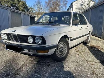 Gebraucht BMW 520 122 PS (89 kW) 1983 Weiß Limousine