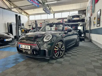 Gebraucht Mini John Cooper Works 265 PS (194 kW) 2023 Grün Kleinwagen