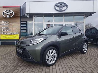 Gebraucht Toyota Aygo X Comfort 72 PS (52 kW) 2022 Cardamon green/black mica SUV