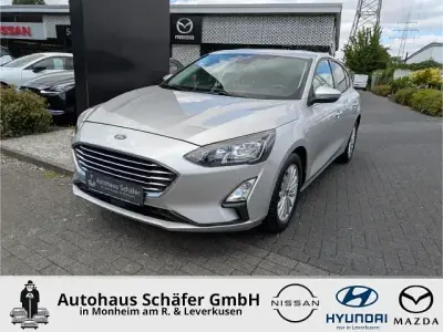 Gebraucht Ford Focus Titanium 125 PS (91 kW) 2021 Silber Limousine