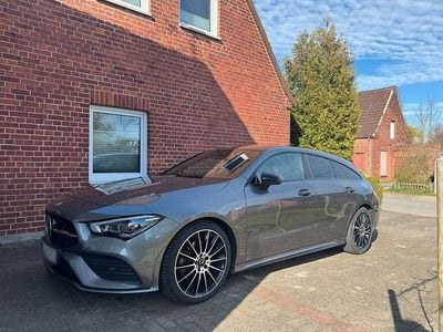 Gebraucht Mercedes CLA220 Shooting Brake AMG line 190 PS (139 kW) 2022 Grau Kombi
