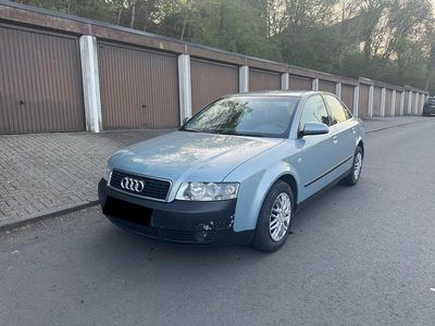 Second-hand Audi A4 131 CP (96 kW) 2002 Albastru Berlinǎ