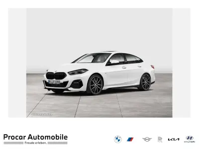 Gebraucht BMW 220 M Sport 178 PS (130 kW) 2023 Weiß Coupé
