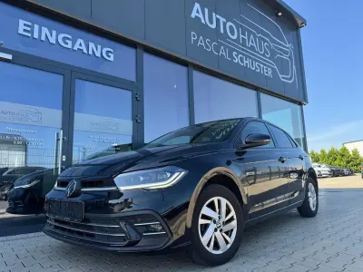 Gebraucht VW Polo Style 95 PS (69 kW) 2023 Deep black perleffekt Kleinwagen