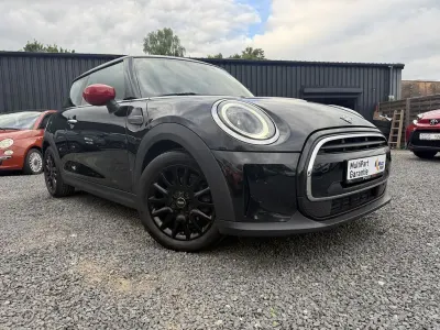 Gebraucht Mini ONE Essential 102 PS (75 kW) 2022 Schwarz Kleinwagen