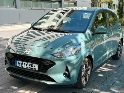 Gebraucht Hyundai i10 Trend 84 PS (61 kW) 2024 Grün Kleinwagen