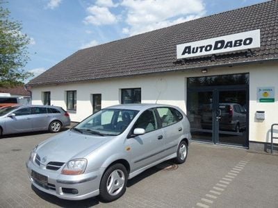 Nissan Almera Tino