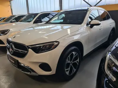 Gebraucht Mercedes GLC220 197 PS (144 kW) 2023 Weiß SUV