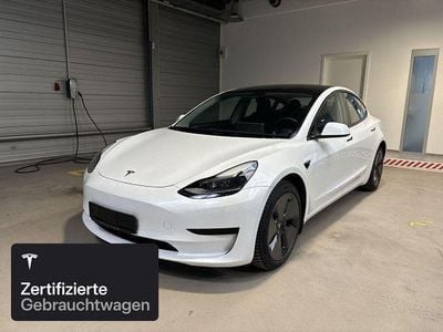 Weiß Gebraucht 2021 Tesla Model 3 RWD Limousine | 26.200 € (Fairer Preis)