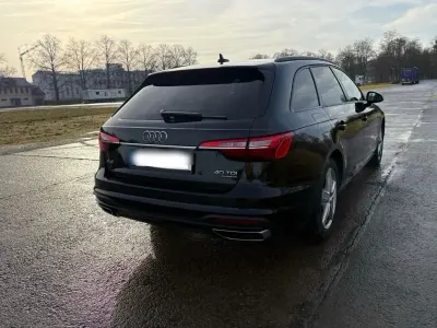 Gebraucht Audi A4 Ambiente 204 PS (150 kW) 2022 Schwarz Kombi