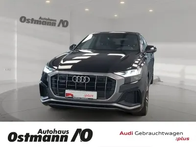 Gebraucht Audi Q8 S-Line 286 PS (210 kW) 2023 Mythosschwarz metallic SUV