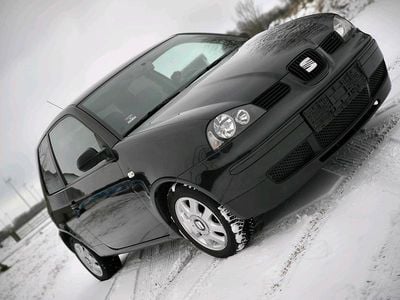 Second-hand Seat Arosa 50 CP (36 kW) 2004 Negru Hatchback