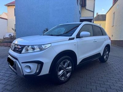 Gebraucht Suzuki Vitara Comfort 120 PS (88 kW) 2015 Weiß SUV