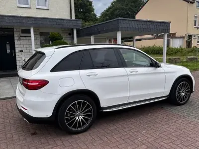Gebraucht Mercedes GLC250 AMG line 211 PS (155 kW) 2017 Weiß SUV