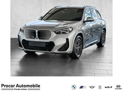 Neu BMW iX1 M Sport 230 kW (313 PS) 2025 Silber SUV