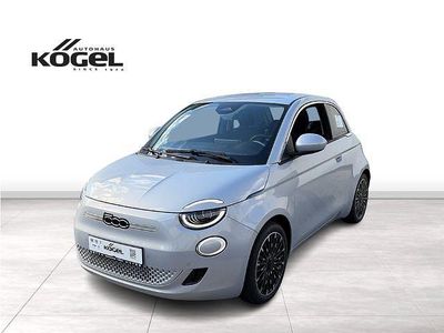 Blau (metalliclackierung himmelblau) Neu 2025 Fiat 500e Icon | 28.990 €