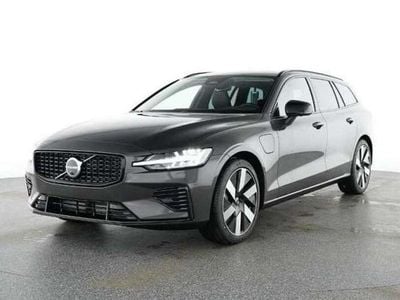 Platinum grey / metallic Gebraucht 2025 Volvo V60 Ultra Kombi | 46.890 € (Fairer Preis)