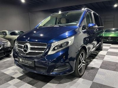 Blau Gebraucht 2016 Mercedes V250 Avantgarde Edition Van / Kleinbus | 29.890 € (Guter Preis)
