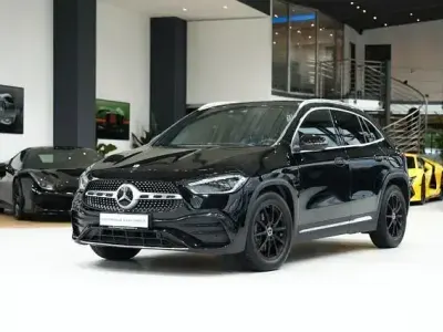 Gebraucht Mercedes GLA250 AMG line 224 PS (164 kW) 2020 Nachtschwarz  unilack SUV