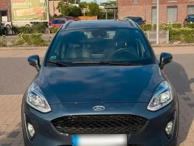 Gebraucht Ford Fiesta 101 PS (74 kW) 2019 Blau Kleinwagen