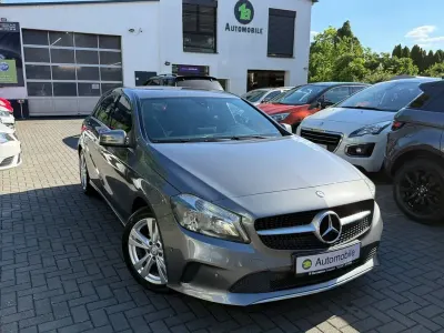 Gebraucht Mercedes A180 109 PS (80 kW) 2017 Grau Kleinwagen