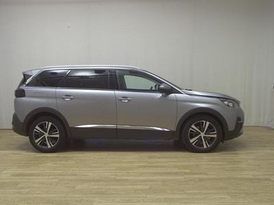 Grau Gebraucht 2020 Peugeot 5008 Allure SUV | 19.680 € (Guter Preis)