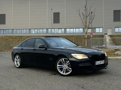 Gebraucht BMW 750 408 PS (300 kW) 2011 Blau Limousine
