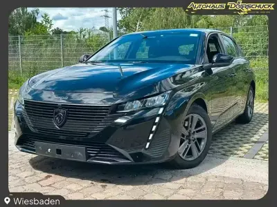 Gebraucht Peugeot 308 Active 131 PS (96 kW) 2022 Schwarz Limousine