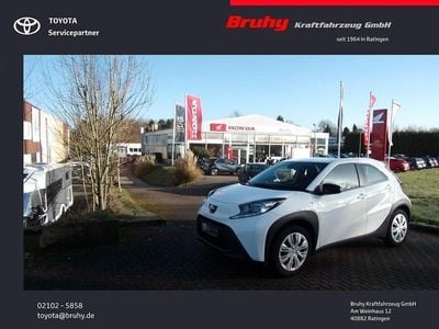 Gebraucht Toyota Aygo X Business Edition 72 PS (52 kW) 2024 Weiß SUV