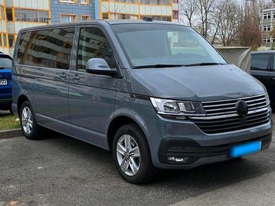 Usata VW Caravelle 150 CV (110 kW) 2021 Grigio Furgone