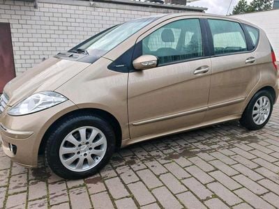 Gebraucht Mercedes A150 95 PS (69 kW) 2005 Gold Kleinwagen