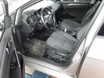 gebraucht VW Golf VII Comfortline 1,0 TSI KLIMA SHZ PDC 3,99%