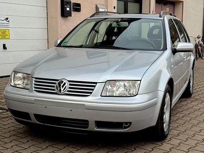 Silber Gebraucht 2000 VW Bora Basis Kombi | 1.500 € (Guter Preis)