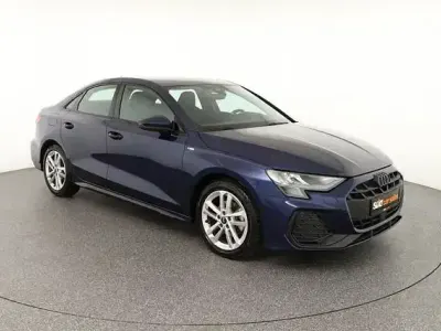 Gebraucht Audi A3 S-Line 116 PS (85 kW) 2025 Blau Limousine