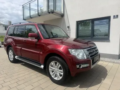 Gebraucht Mitsubishi Pajero Diamant Edition 190 PS (139 kW) 2017 Rot SUV