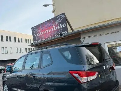 Gebraucht SsangYong Rodius Sapphire 155 PS (114 kW) 2015 Grau Van / Kleinbus