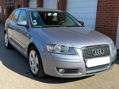 Usata Audi A3 105 CV (77 kW) 2006 Blu Utilitaria