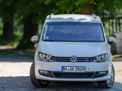 Gebraucht VW Sharan Highline 140 PS (102 kW) 2012 Weiß Van / Kleinbus