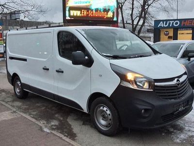 Weiß Gebraucht 2017 Opel Vivaro Van / Kleinbus | 11.900 € (Fairer Preis)