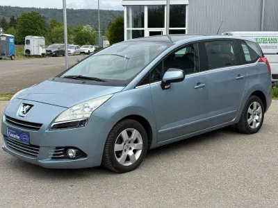 Gebraucht Peugeot 5008 Premium 111 PS (81 kW) 2011 Blau Van / Kleinbus