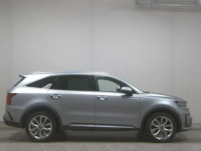 Gebraucht Kia Sorento Platinum 201 PS (147 kW) 2021 (klg) stahlgrau met. SUV