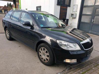 Schwarz Gebraucht 2009 Skoda Octavia Kombi | 2.150 €